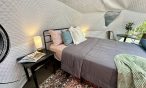 queen bed
