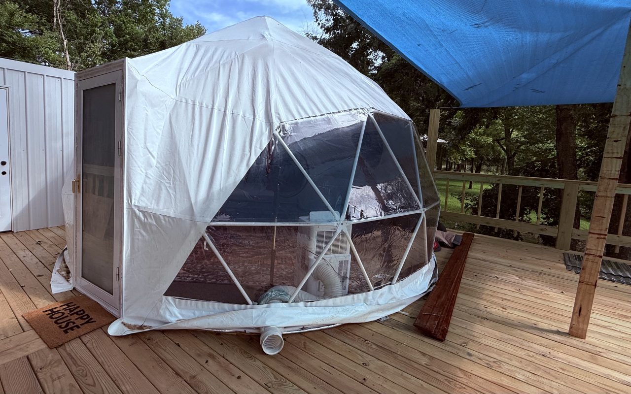 The SHACK GLAMP WITH WIFI